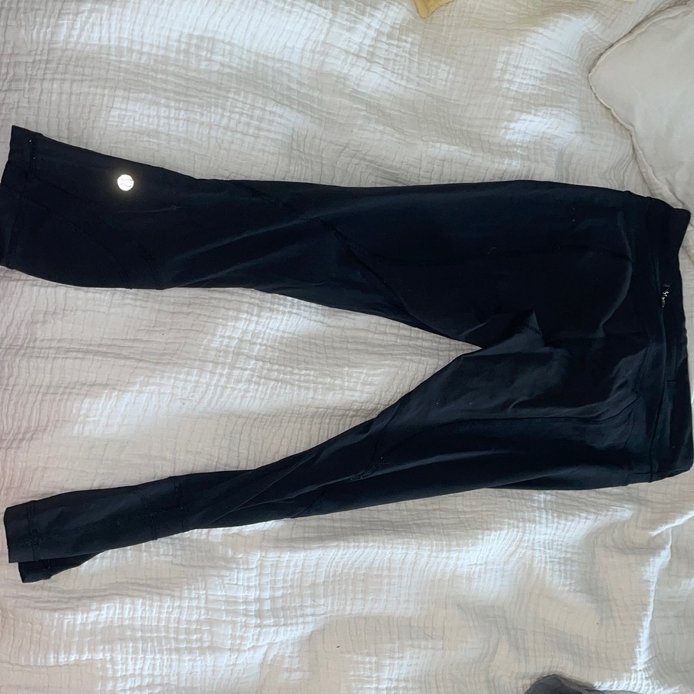 Women’s black lululemon leggings